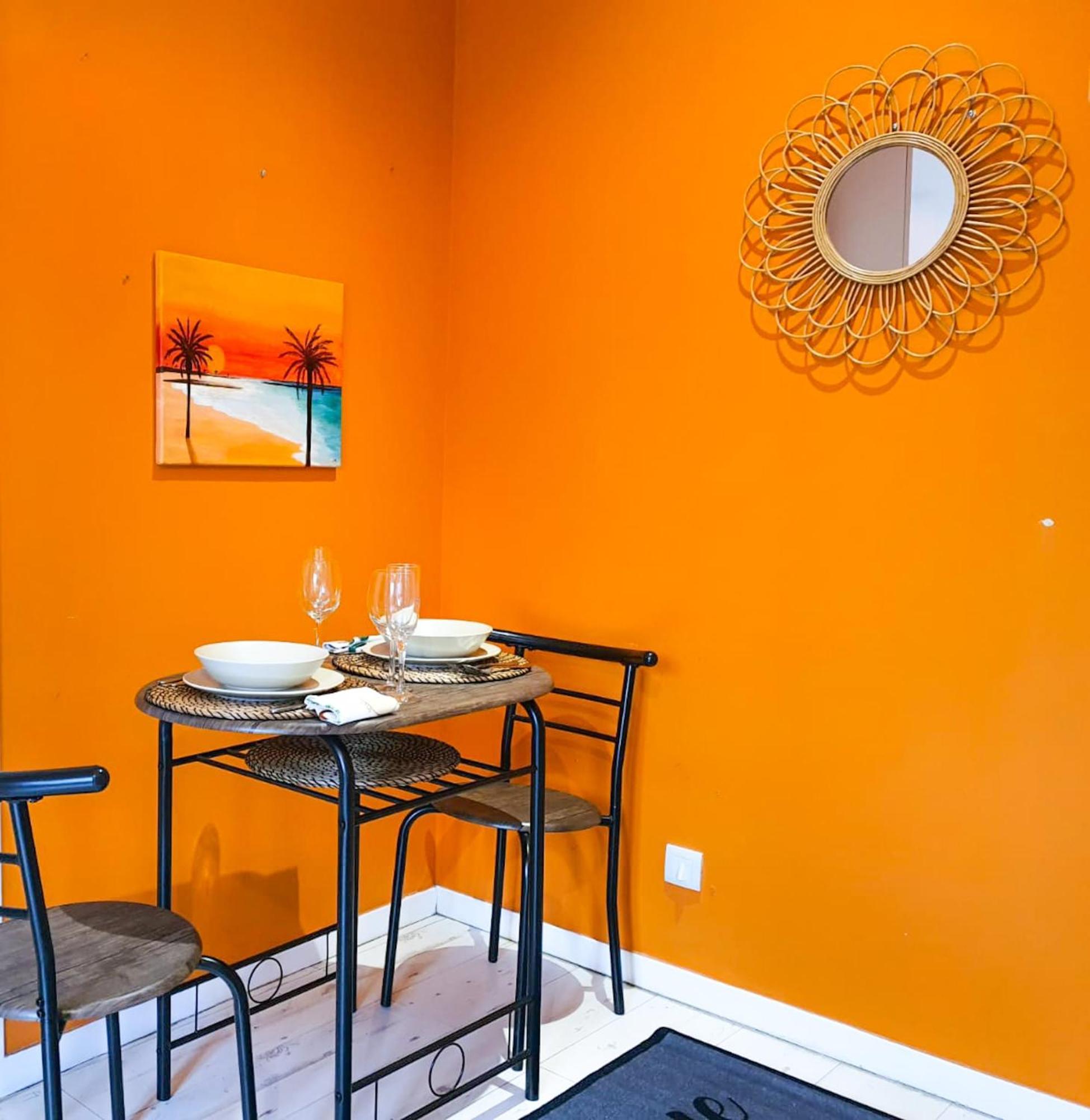 28m2 Avec Balcon, Tres Proche De La * Saint-Laurent-du-Var