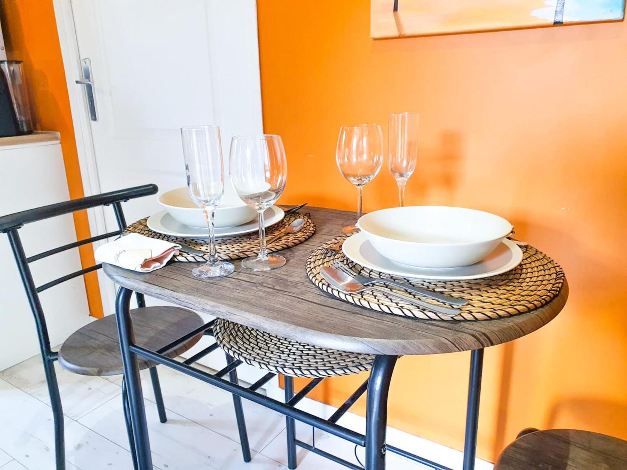 28m2 Avec Balcon, Tres Proche De La Saint-Laurent-du-Var